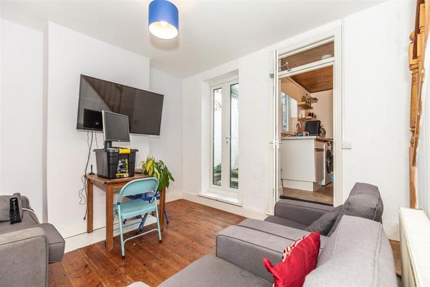 3 bedroom terraced house to rent - Photo 1