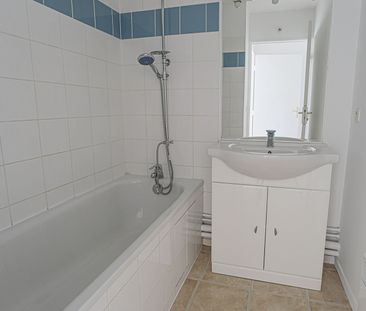 Location Appartement 2 pièces 47m² LE PETIT QUEVILLY 76140 - Photo 5