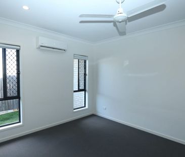 Modern Four Bedroom Springfield Lakes Family Home - Photo 3