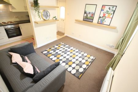 Meanwood Road, Meanwood - Photo 3