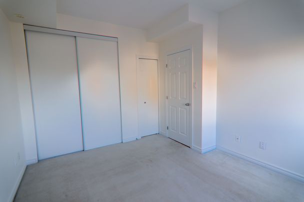 For Lease - 137 HARTHILL Way Unit# C, Barrhaven, Ontario - Photo 1