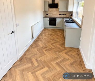 3 bedroom semi-detached house to rent - Photo 6