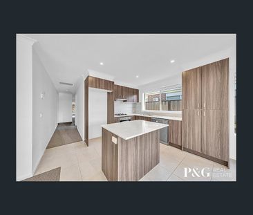 ✨ Easy Living, Everyday Comfort & a Location You'll Love✨ - Photo 6