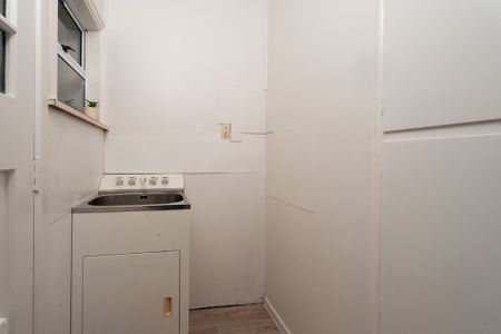 54 Mark Avenue, Paparangi - Photo 2