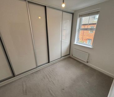 4 bedroom semi-detached house to rent - Photo 5