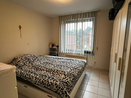 Appartement te huur met twee slaapkamers in Kortrijk. - Photo 5