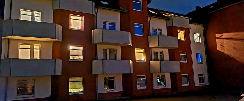 1Tolle 1 Zi. Wohnung in Gött. Wende mit großem Balkon/ großes Bad - Foto 1