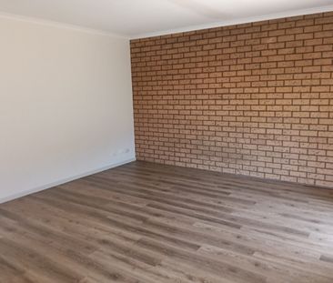 Neat 2 Bedroom Unit - Photo 1