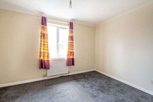 Vale Road, Upton, E7 - Photo 1