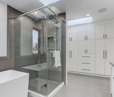 For Lease - 15 Holborne Avenue Unit# ROOM 1, Toronto, Ontario - Photo 1