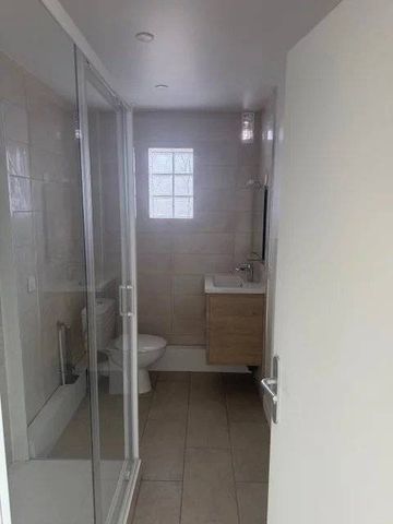 F1 refait à neuf situé à Bezons - Photo 5