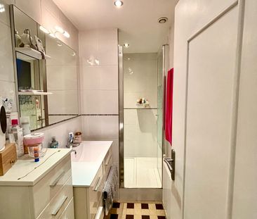 Location Appartement 2 pièces 47m² MALO LES BAINS 59240 - Photo 5