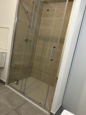 Location Appartement 2 pièces 47m² ORLEANS 45100 - Photo 3