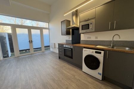 Gold Street - Photo 5