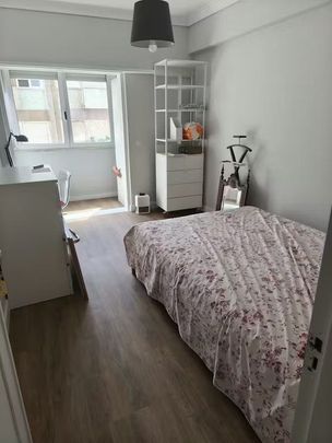 Rua Elias Garcia, Queluz, Lisbon 2700-488 - Photo 1