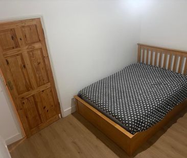 Room in a Shared House, Boswell Road, CR7 - Photo 4