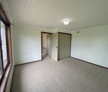 Two Bedroom Townhouse In Convenient Location! - Photo 4