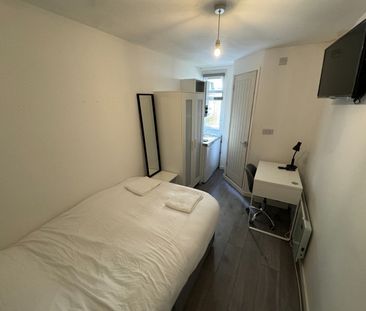 Studio Flat, Bedford Place, BN1 - Photo 4
