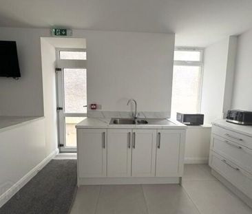 85 Eglinton Street, Student Let 26/27, Portrush, BT56 8DX - Photo 6