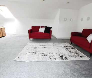 4 bedroom flat to rent - Photo 5