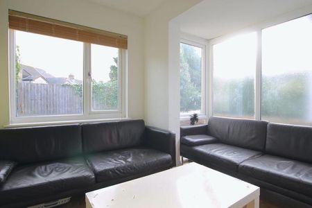 6 bedroom property to rent - Photo 2