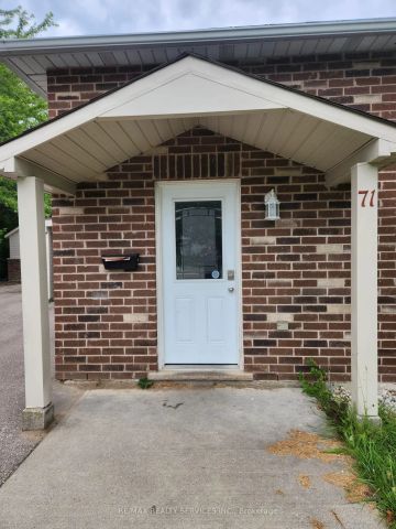 Detached Home For Lease | X8490114 - Photo 3