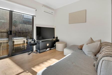 1/2 Bernard Street, Reservoir VIC 3073 - Photo 5