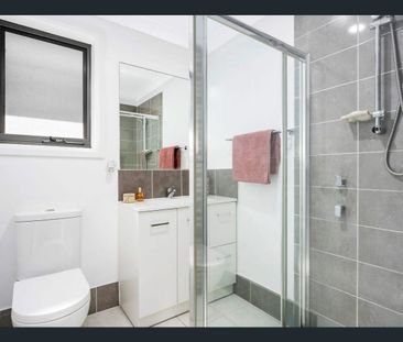 Ideal Family Home! - Photo 4