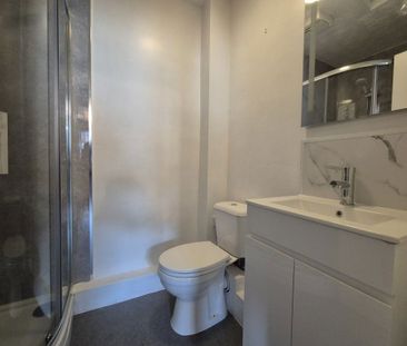 Stewkins, Wordsley, Stourbridge, DY8 - Photo 3