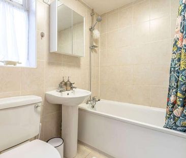 Beaconsfield Road, New Southgate, London, N11 - Photo 2