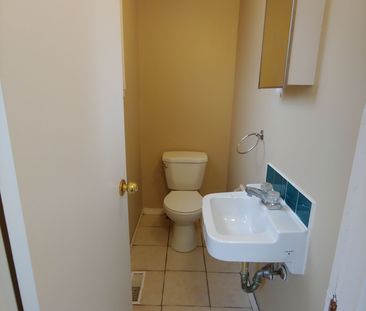 For Lease - 1004 Lawson Road, London North, Ontario - Photo 3