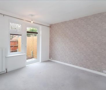 2 bedroom maisonette to rent - Photo 3