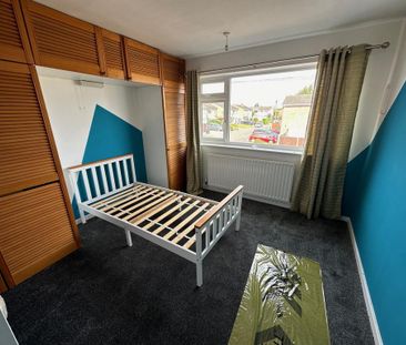 3 bedroom semi-detached house to rent - Photo 3