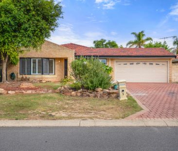 Spacious 4x2 Home in Port Kennedy - Photo 2