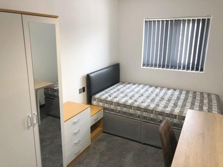 5 bedroom terraced house to rent - Photo 2