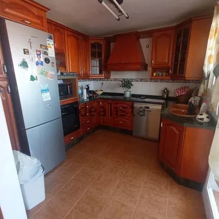 Alquiler de piso en Calle Cristóbal Ruiz Méndez - Photo 1