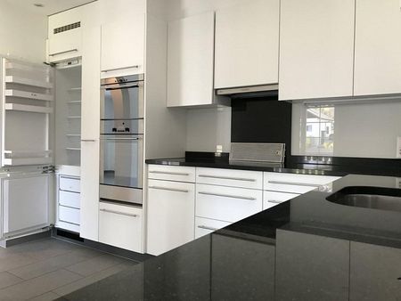 Grosszügige und helle 3.5 Zimmer-Wohnung zu vermieten - Photo 4