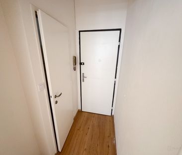Pronájem bytu 1+kk a garsoniéry 17 m², Na zbořenci , Praha - Photo 6