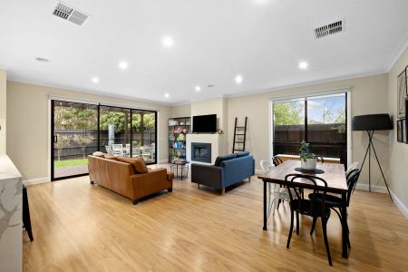 Spacious, Modern, Beachside - Photo 2