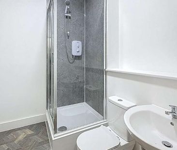 Lyons Grove, Consort Street, ST4 - Photo 4