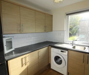 Frizley Gardens, Bradford - Photo 6