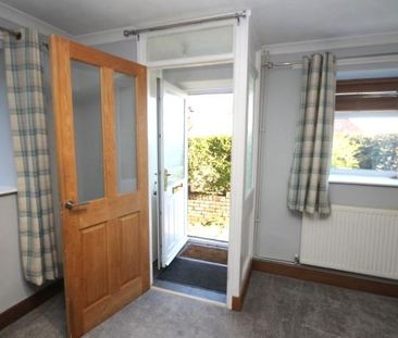 2 bedroom cottage to rent - Photo 1