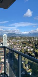 Central location - Surrey City Centre Two-bedroom high-rise apartment - Photo 4