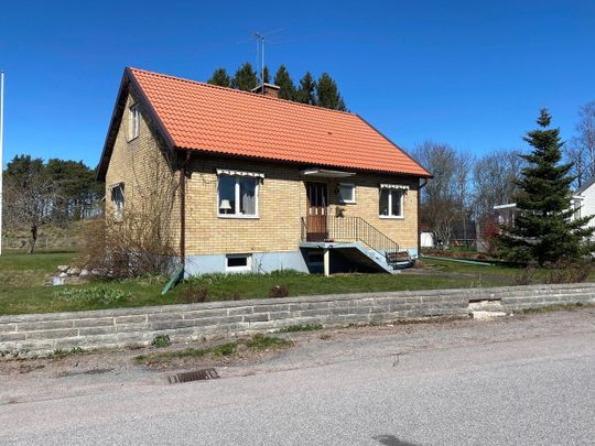 Tunnlandsvägen, Mariestad - Photo 1