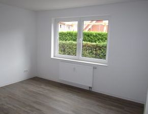 Bezugsfertige 2-Zimmer-Wohnung mit Terrasse - Photo 1