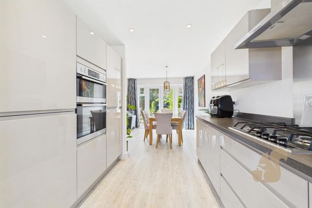 4 bedroom detached house to rent - Photo 1