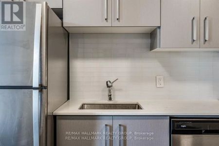 1006 - 15 QUEEN STREET S - Photo 2