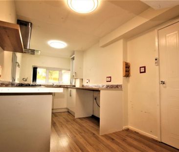 2 bedroom semi-detached house to rent - Photo 6