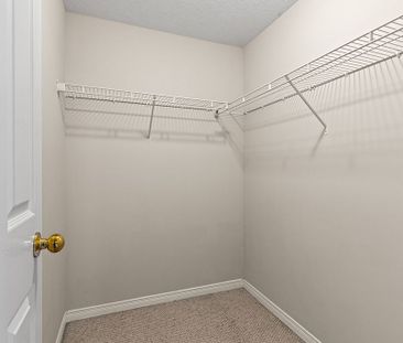 For Lease - 292 Briarmeadow Drive, Kitchener, Ontario - Photo 4