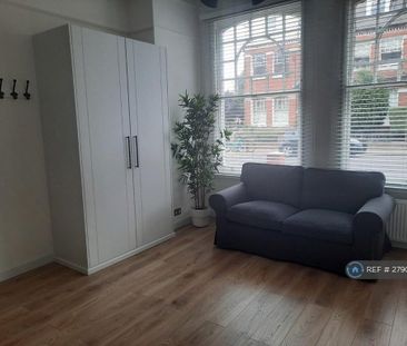 Studio to rent - Photo 6